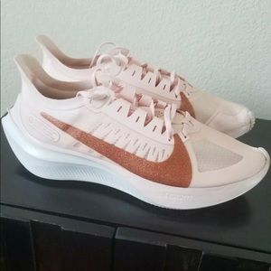 Women NIKE active/running shoes